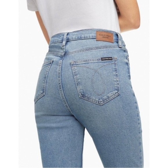 Calvin Klein High Rise straight leg light wash jeans size 28 - Picture 2 of 11